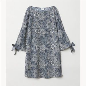 Morris & Co x H&M Dark Blue Floral Patterned Mini Dress